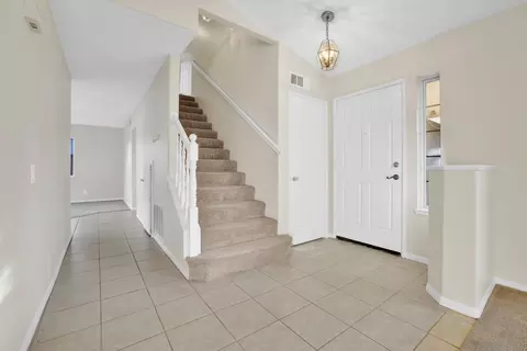 1730 El Aire, Escondido, CA 92026 photo 2