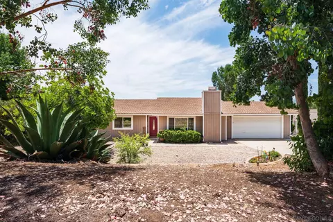 16527 Dartolo Rd, Ramona, CA 92065