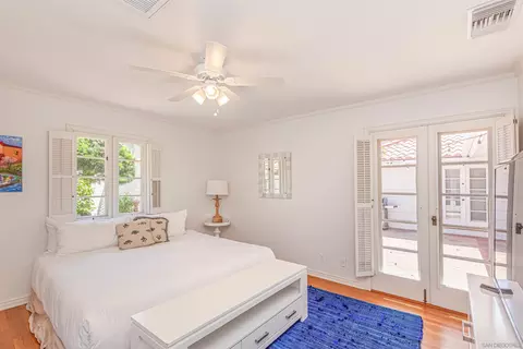 7955 Roseland Dr, La Jolla, CA 92037 photo 14