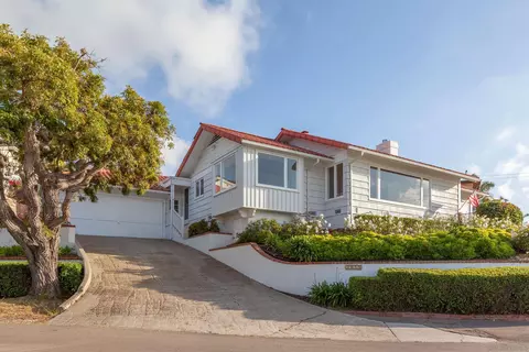 7955 Roseland Dr, La Jolla, CA 92037