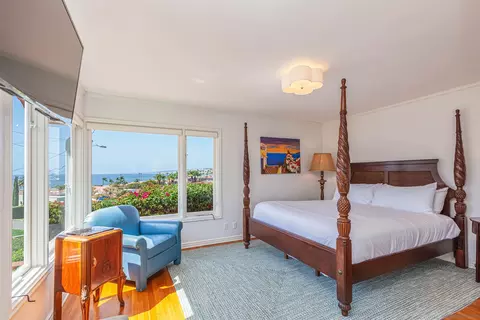 7955 Roseland Dr, La Jolla, CA 92037 photo 9