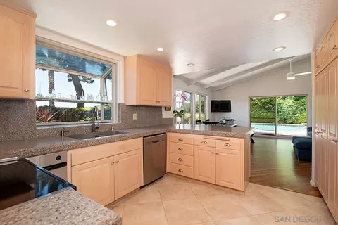 3647 Prince St, Escondido, CA 92025 photo 19