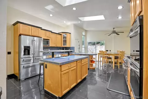 634 Ora Avo Dr, Vista, CA 92084 photo 10