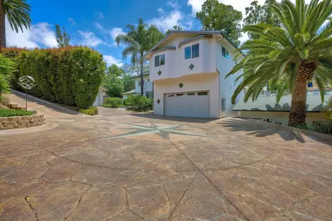 634 Ora Avo Dr, Vista, CA 92084