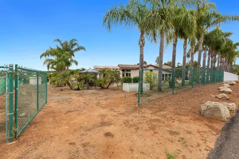 2144 Riviera Dr, Vista, CA 92084 photo 33