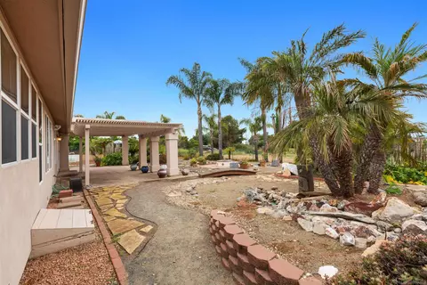 2144 Riviera Dr, Vista, CA 92084 photo 32