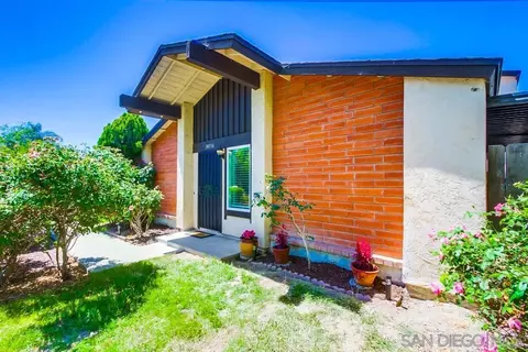 10156 Carefree Dr, Santee, CA 92071 photo 2