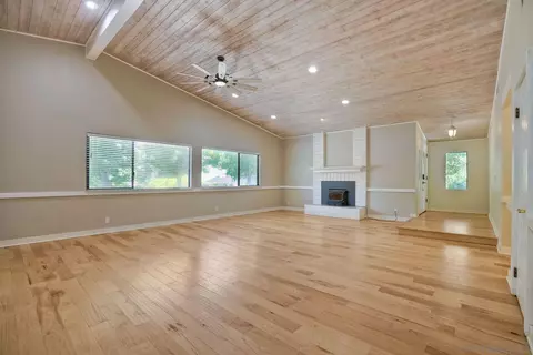 173 Amigos Way, Fallbrook, CA 92028 photo 6