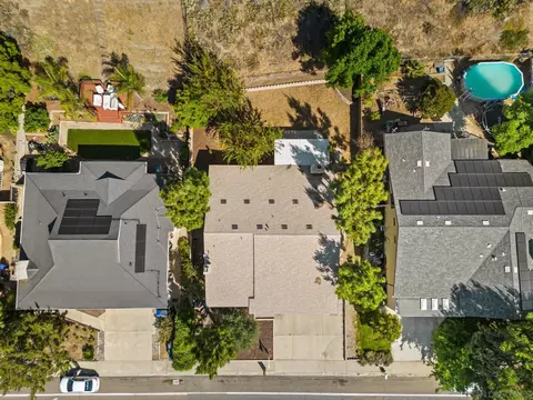 31241 Old River Rd, Bonsall, CA 92003 photo 2