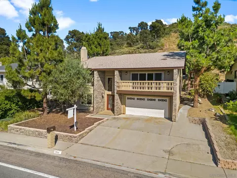 31241 Old River Rd, Bonsall, CA 92003