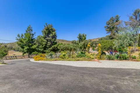 11057 Oak Creek Dr, Lakeside, CA 92040 photo 2