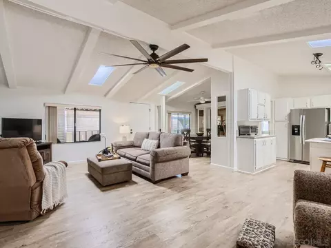 3457 Don Carlos Dr, Carlsbad, CA 92010