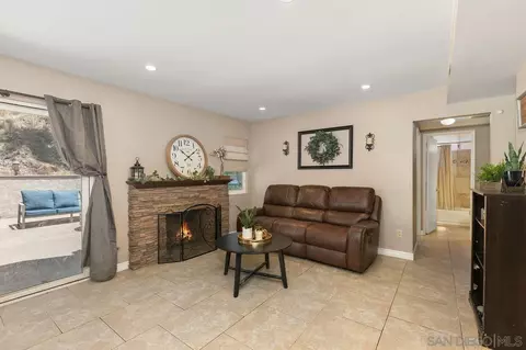 2041 Aspen Ln, El Cajon, CA 92019 photo 15