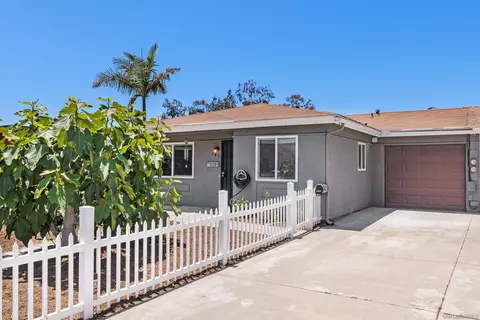 700 Teaberry St, Encinitas, CA 92024 photo 2