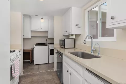 700 Teaberry St, Encinitas, CA 92024 photo 12