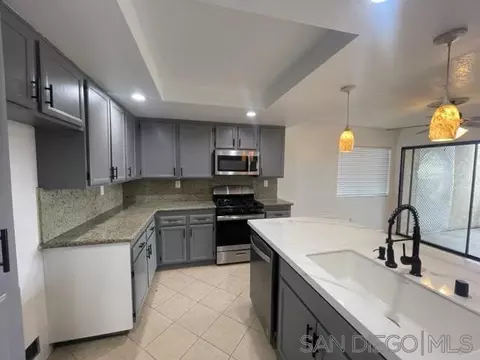 341 N Melrose Dr #E, Vista, CA 92083 photo 3
