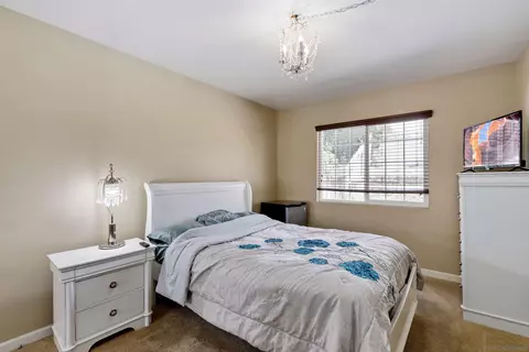 1364 Caliente Loop, Chula Vista, CA 91910 photo 15