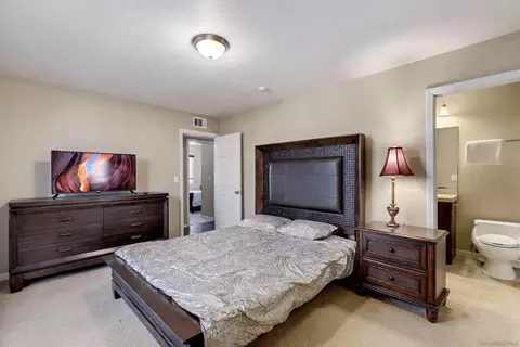 1364 Caliente Loop, Chula Vista, CA 91910 photo 11