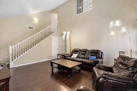 1364 Caliente Loop, Chula Vista, CA 91910 photo 4