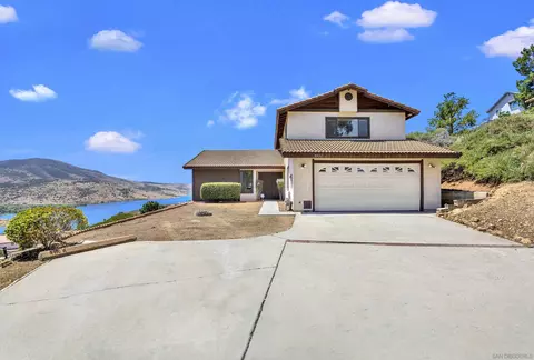 9931 Javelin Way, Spring Valley, CA 91977 photo 3