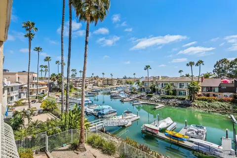 4637 Park Dr #13, Carlsbad, CA 92008
