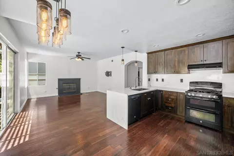 1690 Mountain Pass Cir, Vista, CA 92081 photo 17