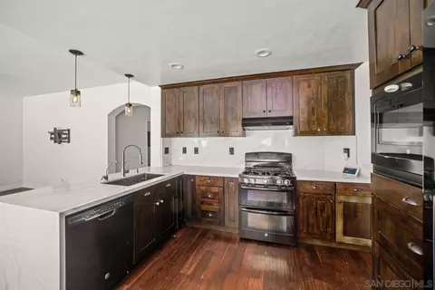 1690 Mountain Pass Cir, Vista, CA 92081 photo 18