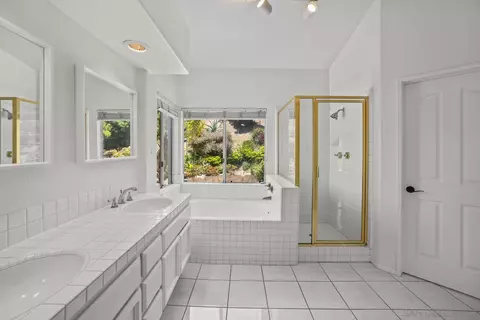 1690 Mountain Pass Cir, Vista, CA 92081 photo 29