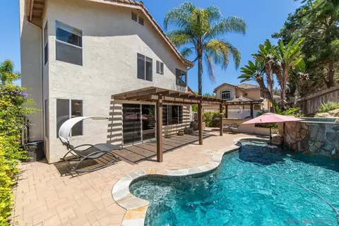 1690 Mountain Pass Cir, Vista, CA 92081 photo 3