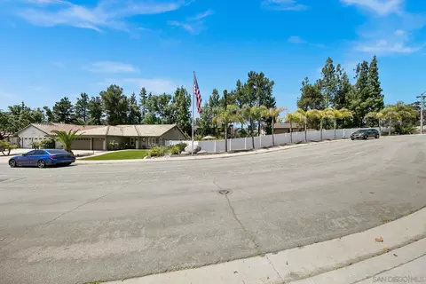 1890 Tavern Ct, Alpine, CA 91901 photo 4