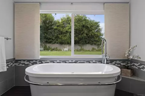 7258 Mimosa Dr, Carlsbad, CA 92011 photo 27