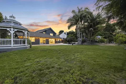 7258 Mimosa Dr, Carlsbad, CA 92011 photo 4