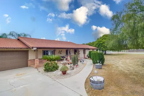 13730 Whispering Meadows Ln, Jamul, CA 91935 photo 3