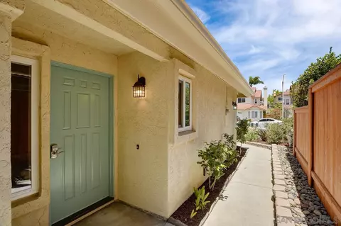 2408 Summerhill Dr, Encinitas, CA 92024 photo 2