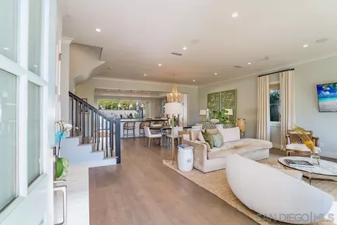5769 Waverly Ave, La Jolla, CA 92037 photo 4