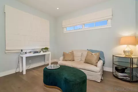 5769 Waverly Ave, La Jolla, CA 92037 photo 13
