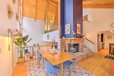 31026 Valley Oak Dr, Running Springs, CA 92382