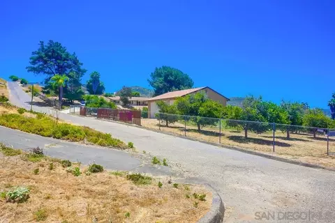 20707 Viento Valle, Escondido, CA 92025 photo 3