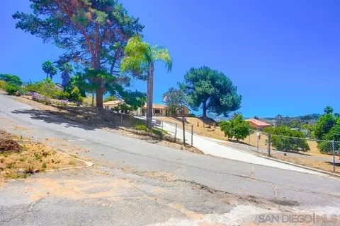 20707 Viento Valle, Escondido, CA 92025 photo 2