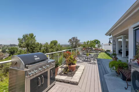 7864 Highwood Ave, La Mesa, CA 91941 photo 38
