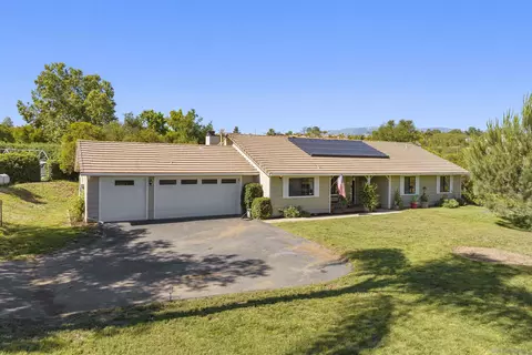 13736 Crystallite Ln, Valley Center, CA 92082