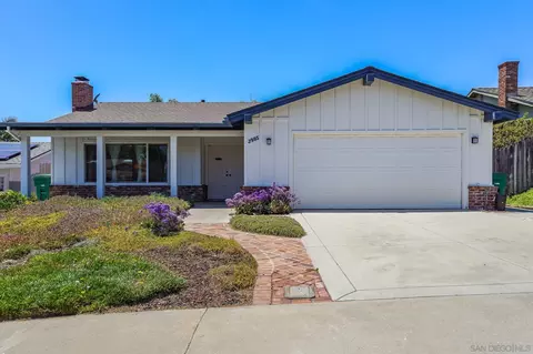3985 Scott Dr, Carlsbad, CA 92008 photo 2