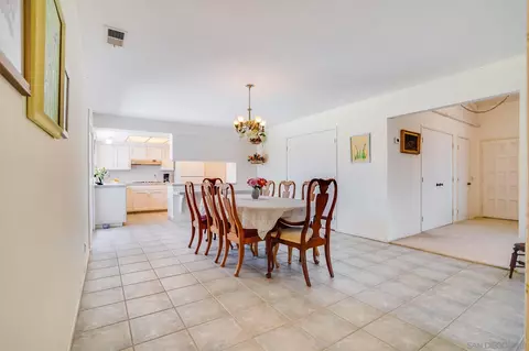 3985 Scott Dr, Carlsbad, CA 92008 photo 10