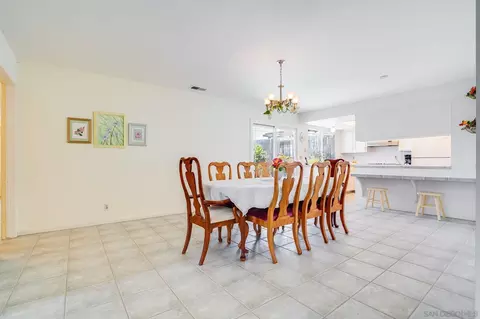 3985 Scott Dr, Carlsbad, CA 92008 photo 11