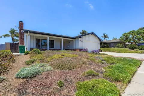 3985 Scott Dr, Carlsbad, CA 92008 photo 3
