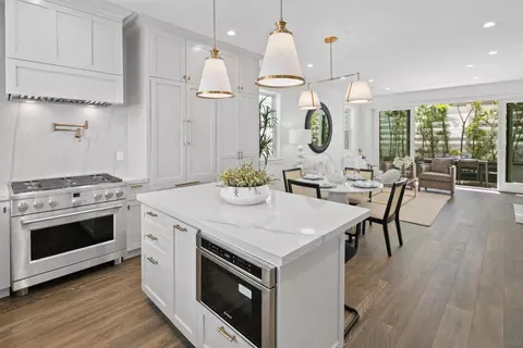 556 G Ave, Coronado, CA 92118