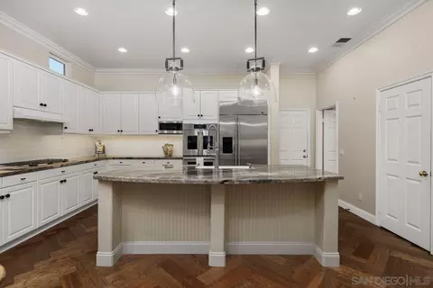 5427 Shannon Ridge Ln, San Diego, CA 92130