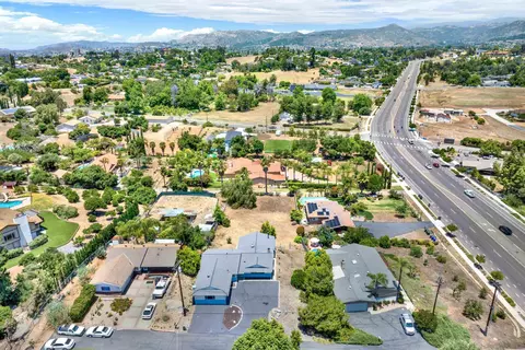 1254 Cain Ln, Escondido, CA 92027 photo 23