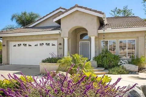 909 Russett Ct, San Marcos, CA 92078