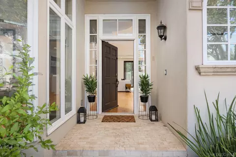 9694 Claiborne Sq, La Jolla, CA 92037